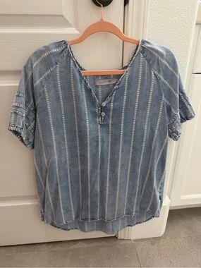 Billy T Heart Top